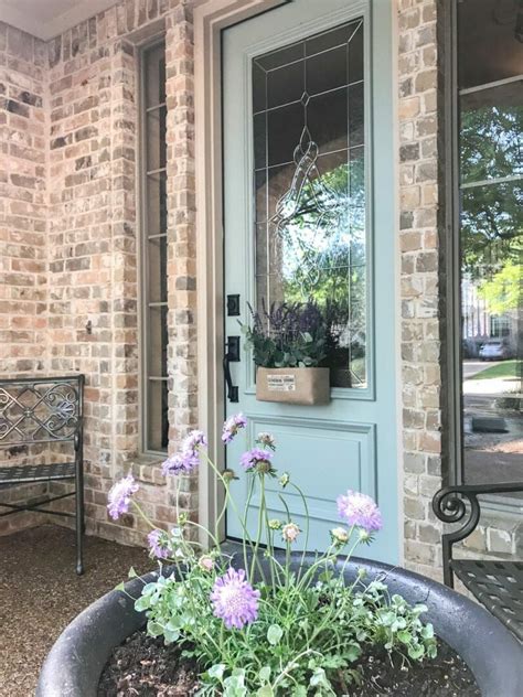 My review of the new Valspar Season Plus paint .